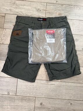 Wrangler Riggs Workwear Ripstop Shorts • 2 Pairs